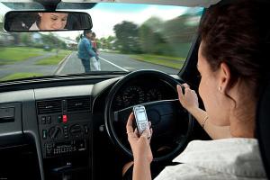 0618-texting-while-driving-adults_full_600.jpg